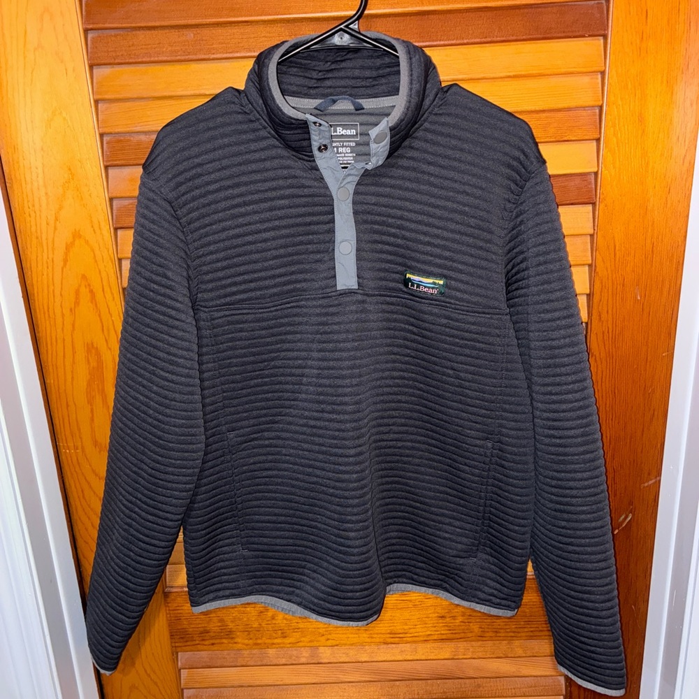 LL Bean Airlight Knit Pullover, gray - size medium